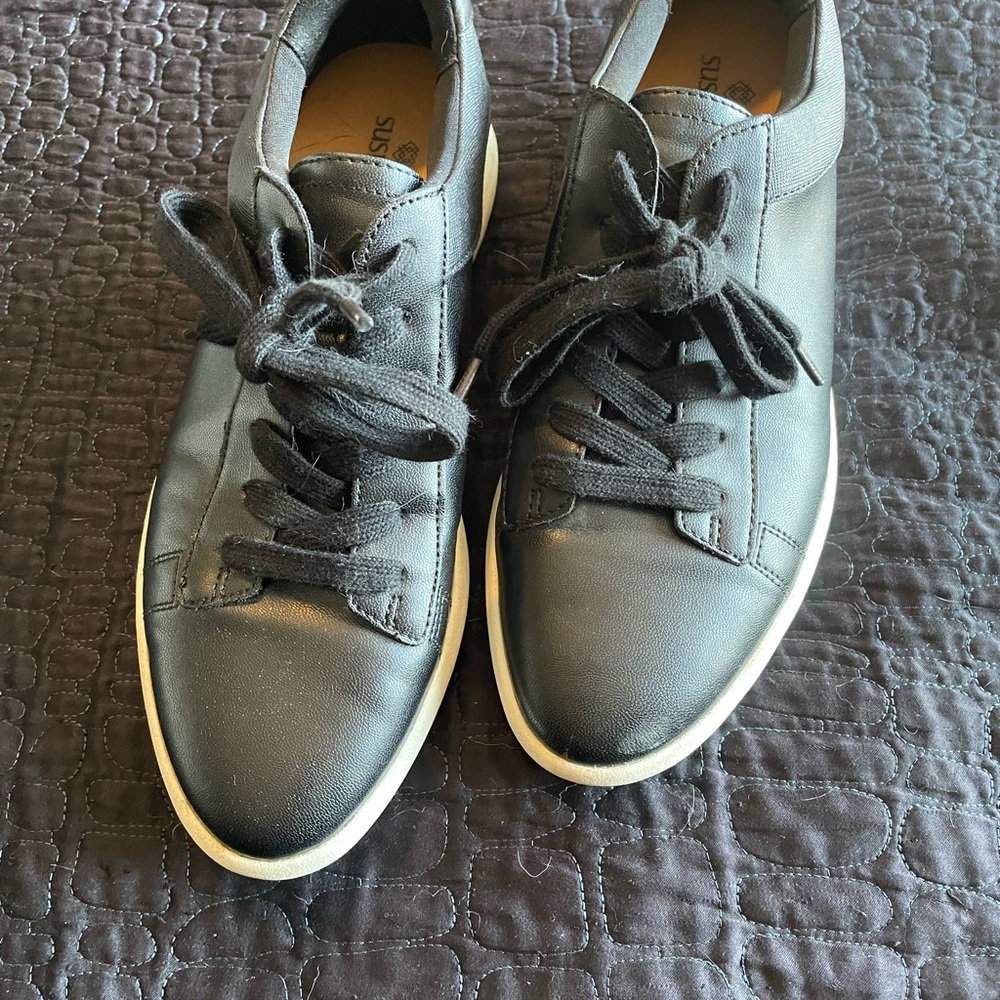 Susina womens Black Casual Comfort Shoes